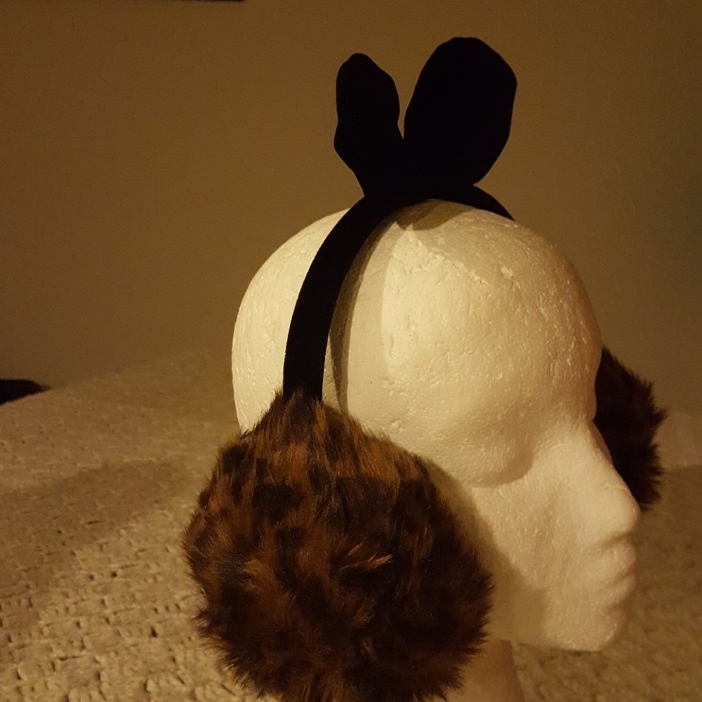 Ear Muffs. - Picture 2 of 6